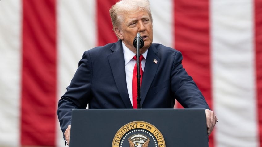 Democratas pedem ação de Trump contra superprodução da China