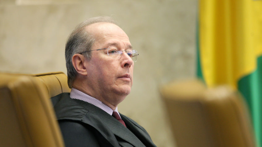 A democracia não pode tolerar os que buscam destruí-la, diz Celso de Mello