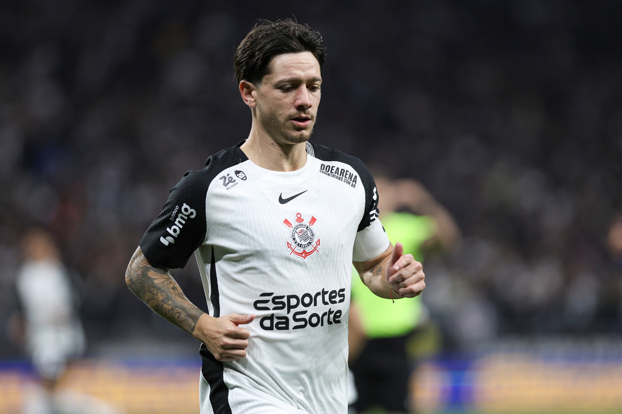 Rodrigo Garro, do Corinthians, sofre lesão e deve ficar 4 semanas fora