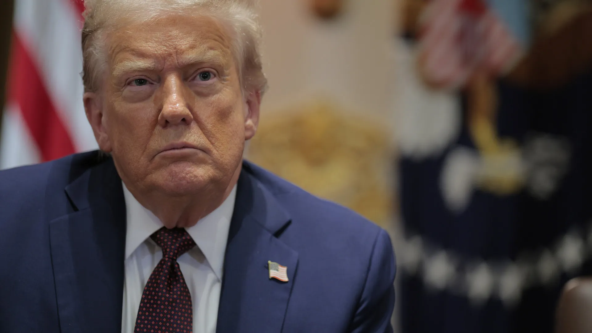 Trump diz ter feito novo ataque a barco venezuelano, com três mortos