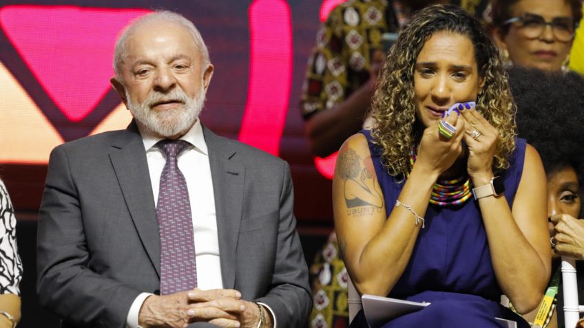 Lula diz que momento no Brasil é de “reivindicação” por direitos