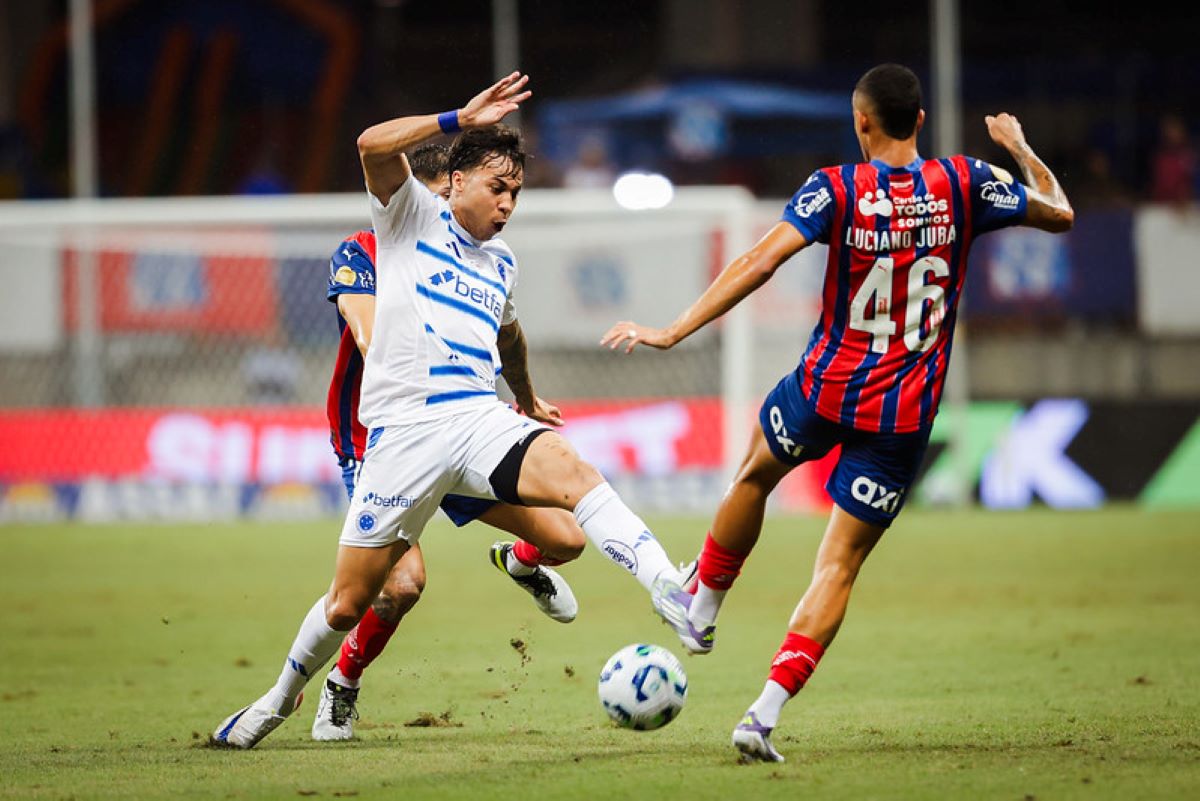 Brasileirão: Cruzeiro vence Bahia de virada e volta a vice-liderança