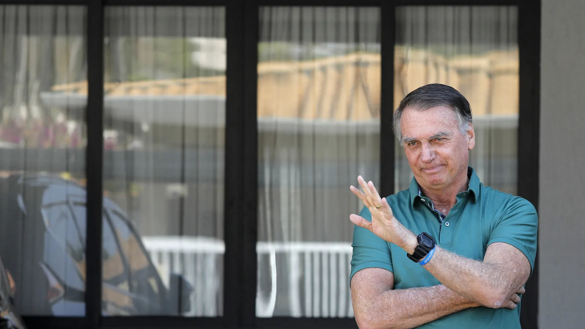 Bolsonaro pode perder patente no Exército após condenação por golpe