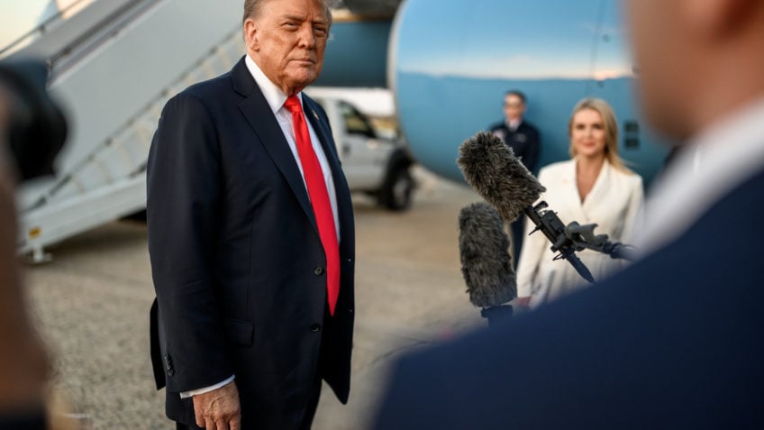 Trump viaja ao Reino Unido de olho em acordos