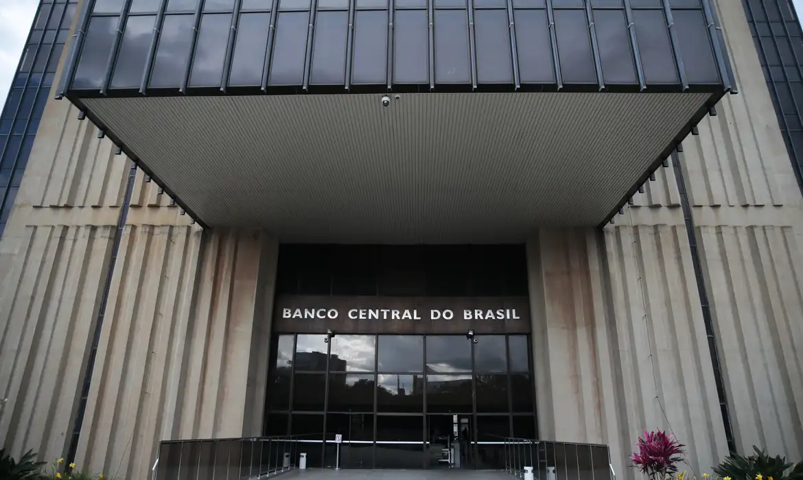Copom inicia reunião nesta terça para definir taxa básica de juros