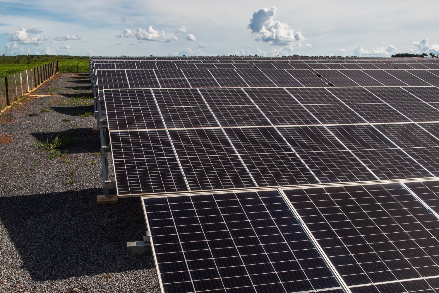 Comissão aprova programa para facilitar instalação de placa solar por agricultor familiar
