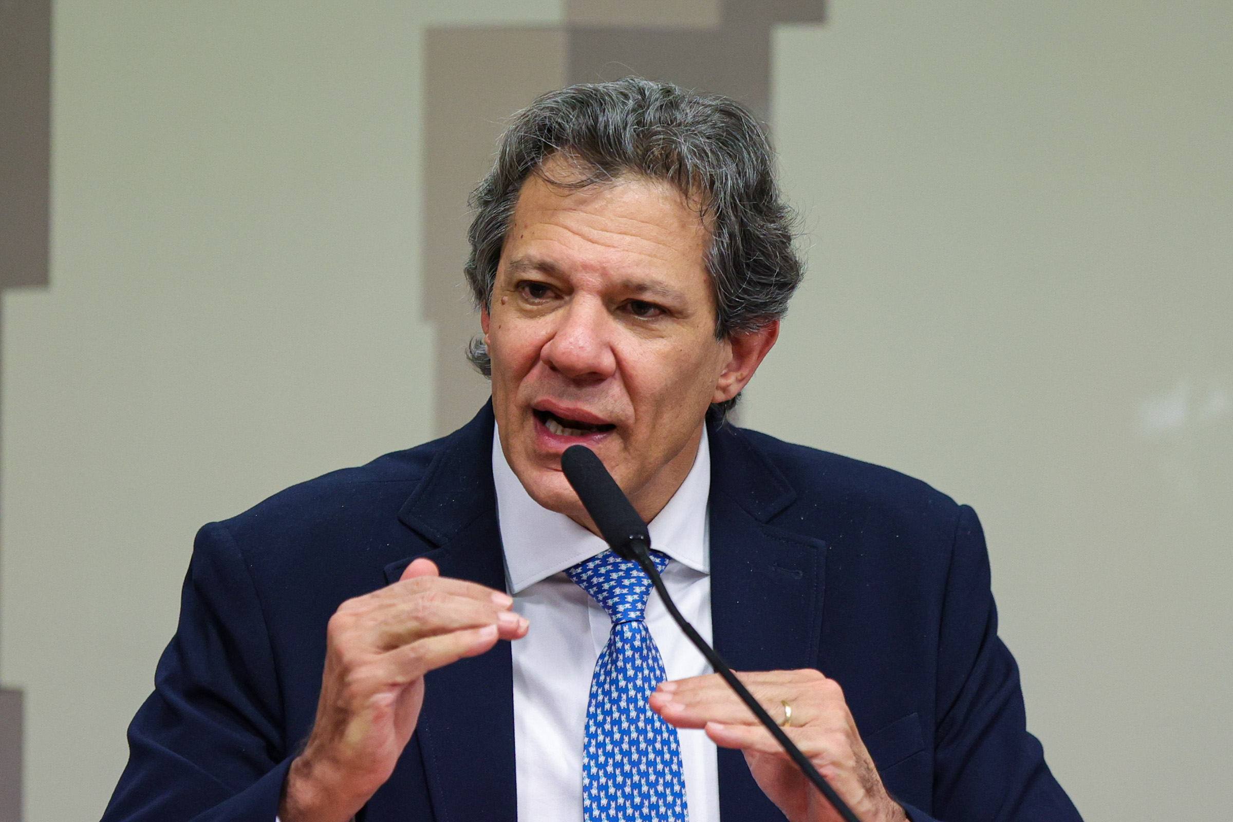 Haddad espera “queda de juros com sustentabilidade” nos próximos meses