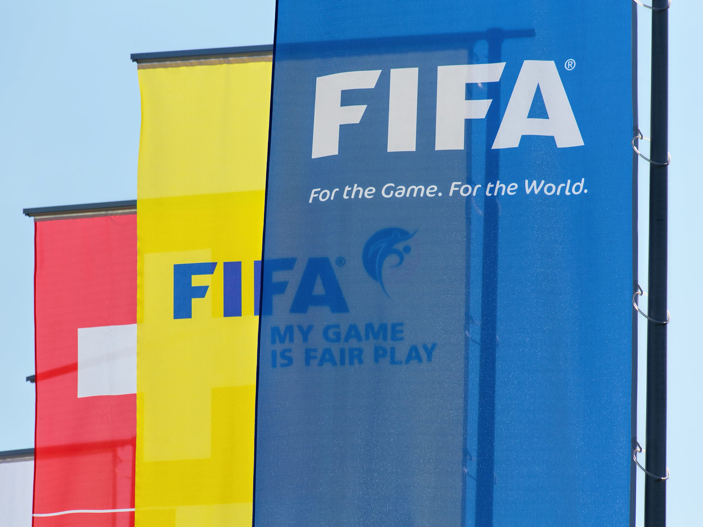 Fifa vai pagar clubes com atletas convocados para Eliminatórias e Copa