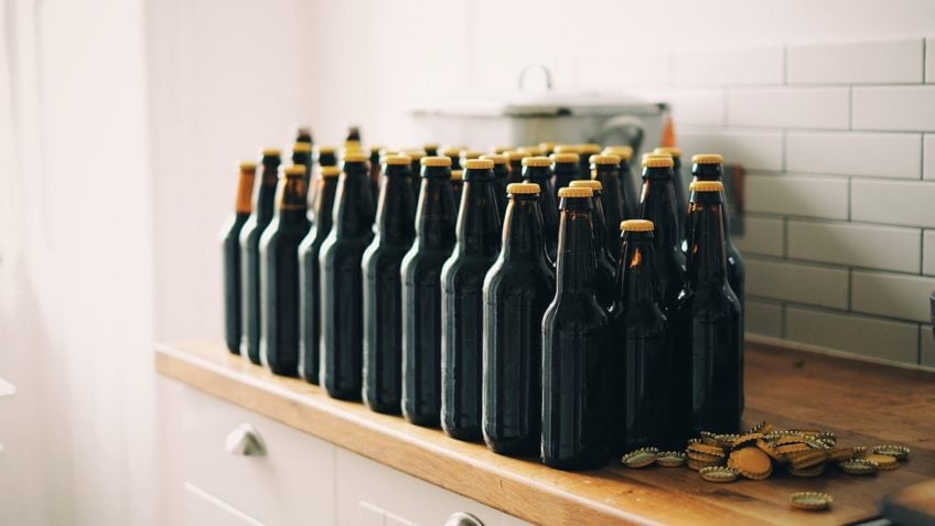 Consumo de cerveja zero álcool dispara no Brasil e chega aos estádios