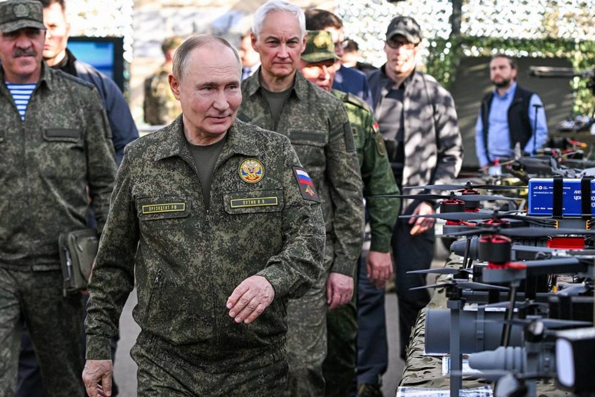Putin acompanha Zapad 2025 e reforça poderio militar da Rússia