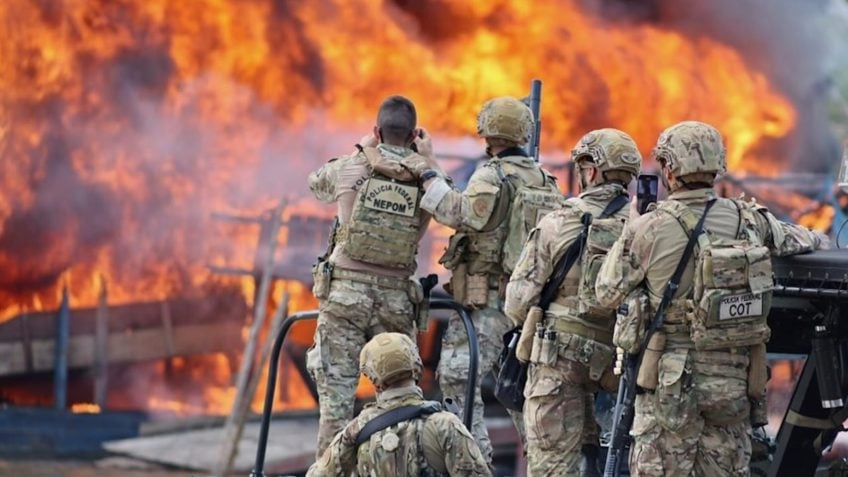 PF explode 71 dragas em operação contra garimpo ilegal no AM