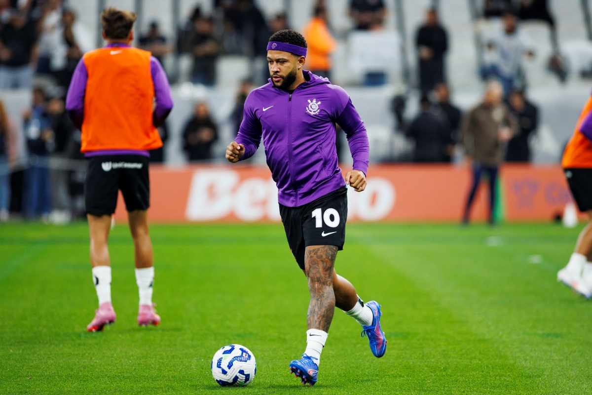 Memphis Depay desabafa e nega polêmicas no Corinthians: “Mentiras”
