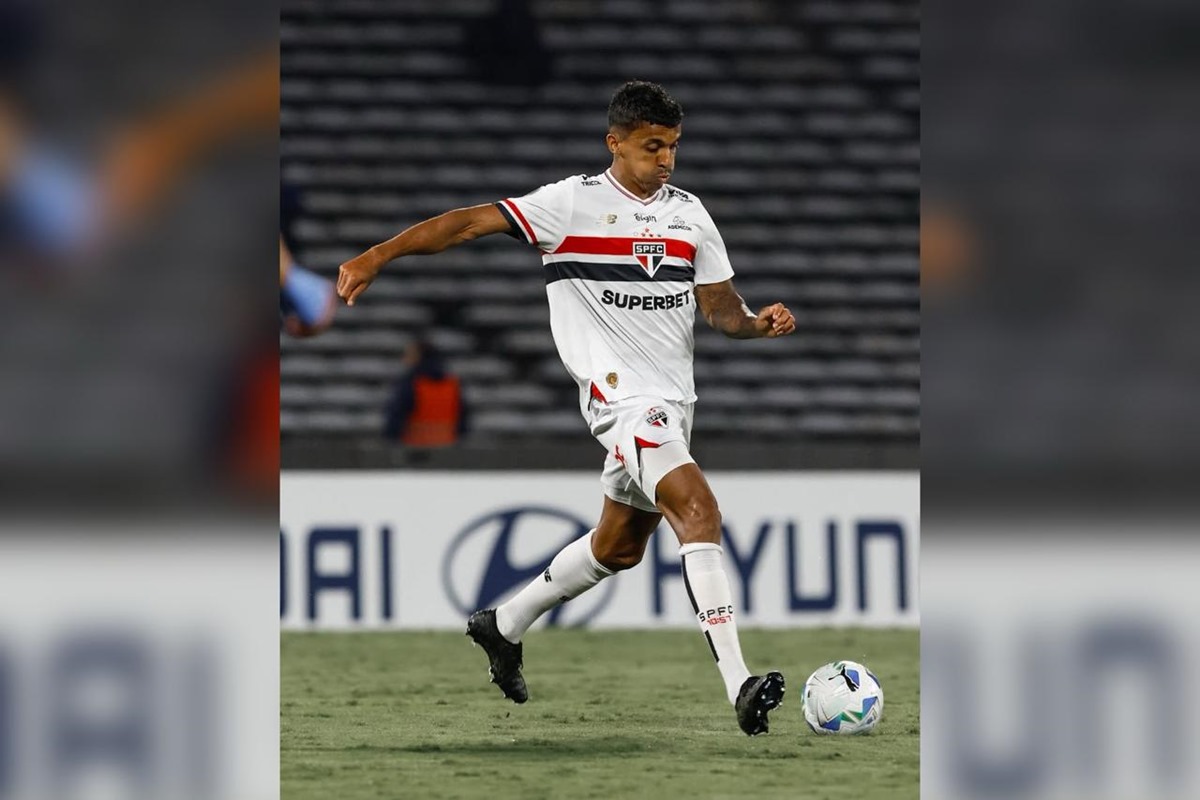 Luiz Gustavo se recupera de tromboembolia e pode atuar pelo São Paulo