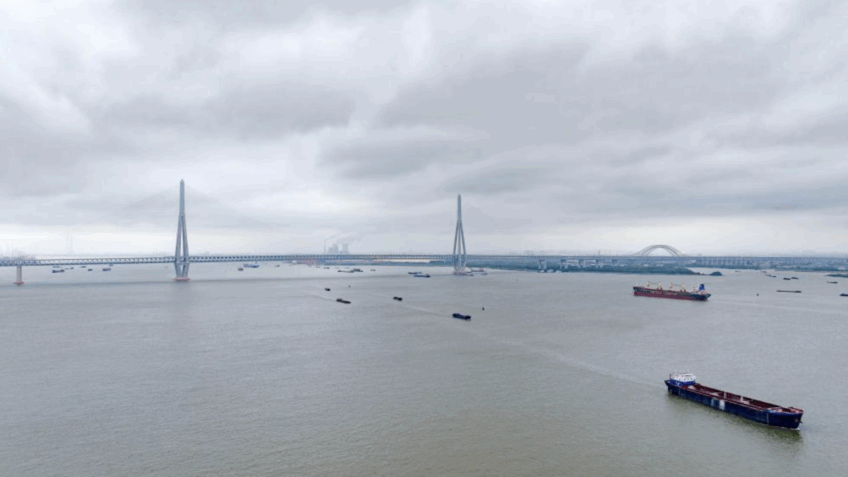 Com 1,2 km de vão, China inaugura maior ponte estaiada do mundo