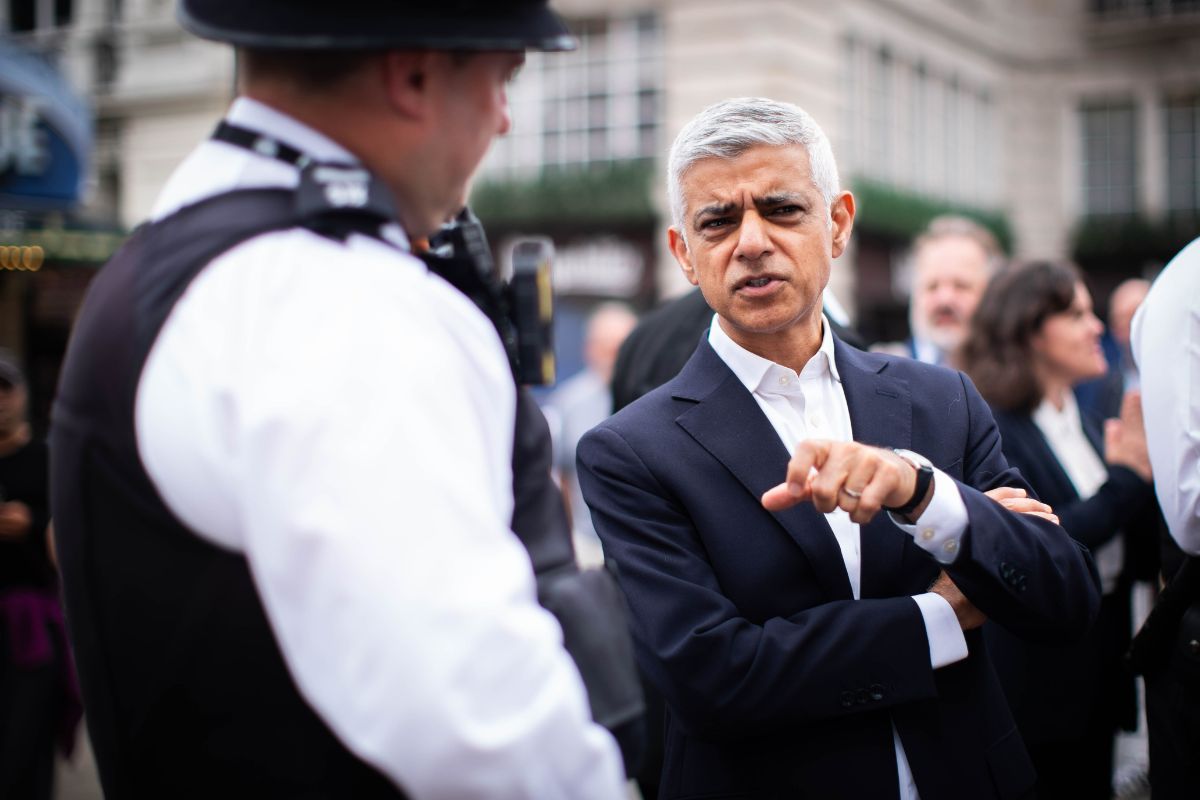 Prefeito de Londres ataca Trump: “Atiça as chamas da extrema-direita”
