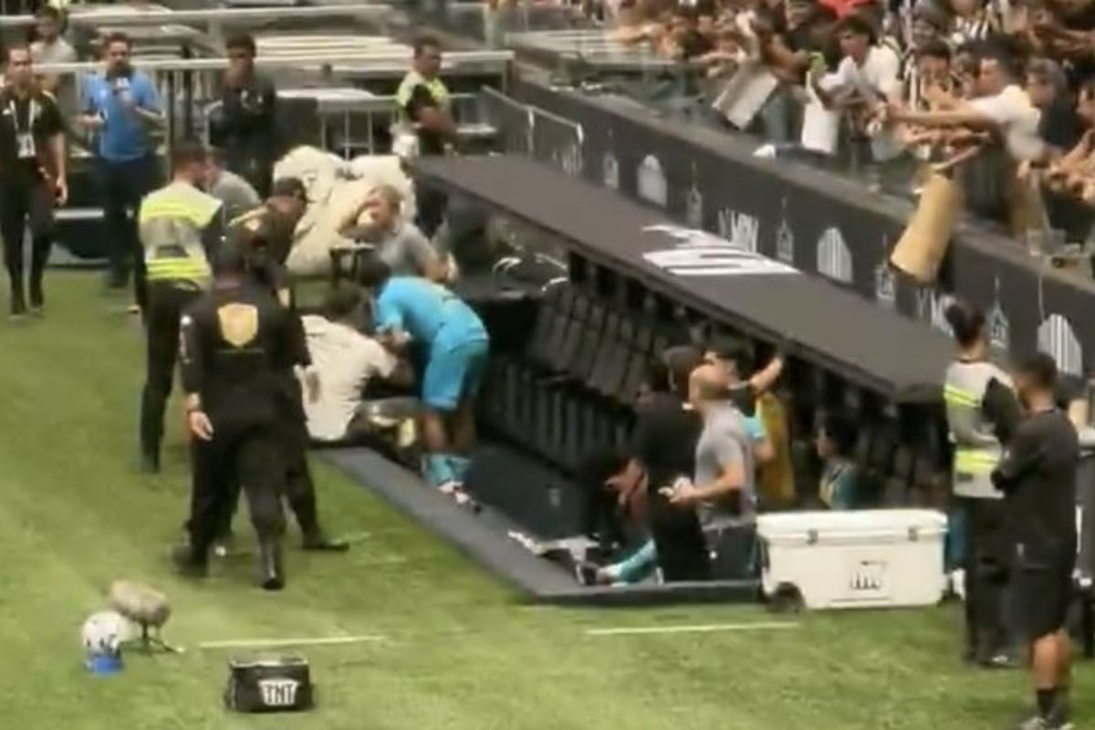 Torcedor do Galo é suspenso após tirar foto com Neymar. Entenda