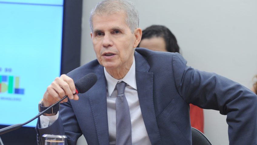 "Não somos adversários das plataformas digitais”, diz ministro da Secom