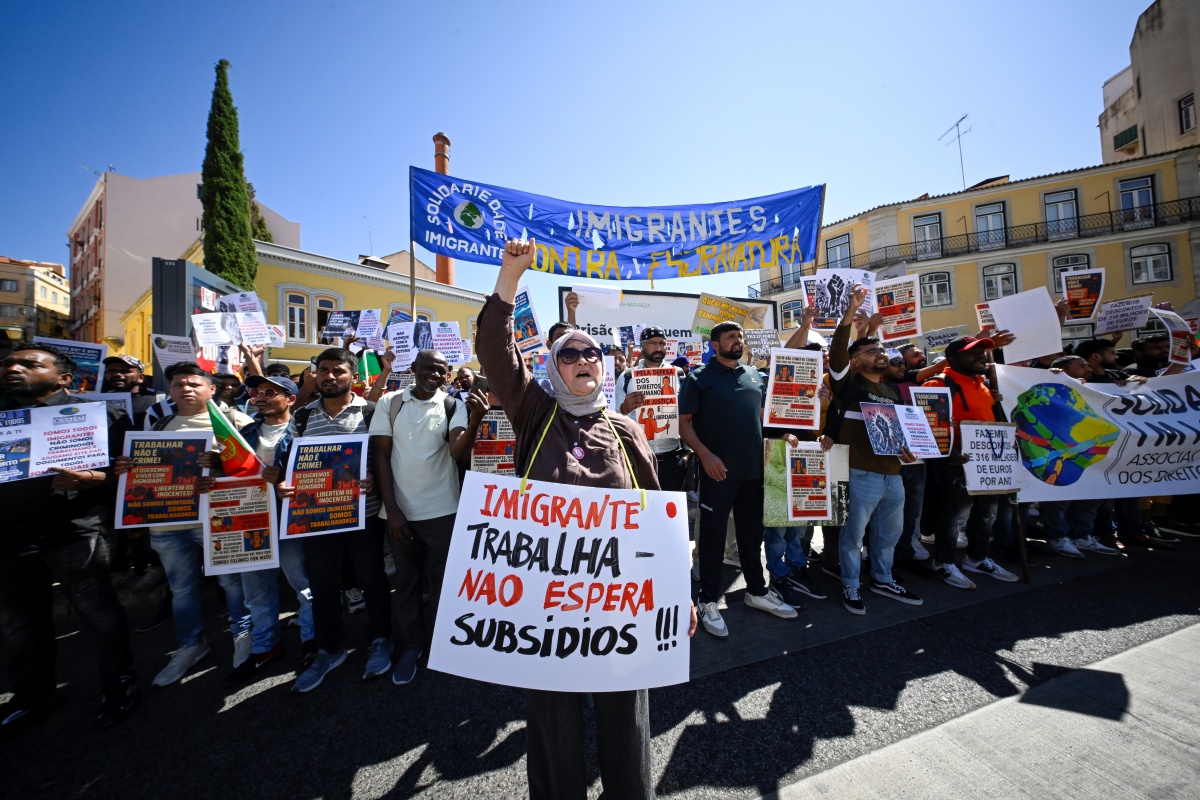 Manifestantes protestam em Portugal contra política migratória