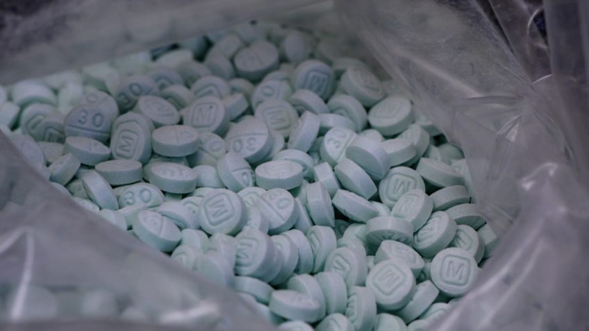 China e EUA firmam acordo contra lavagem de dinheiro do fentanil