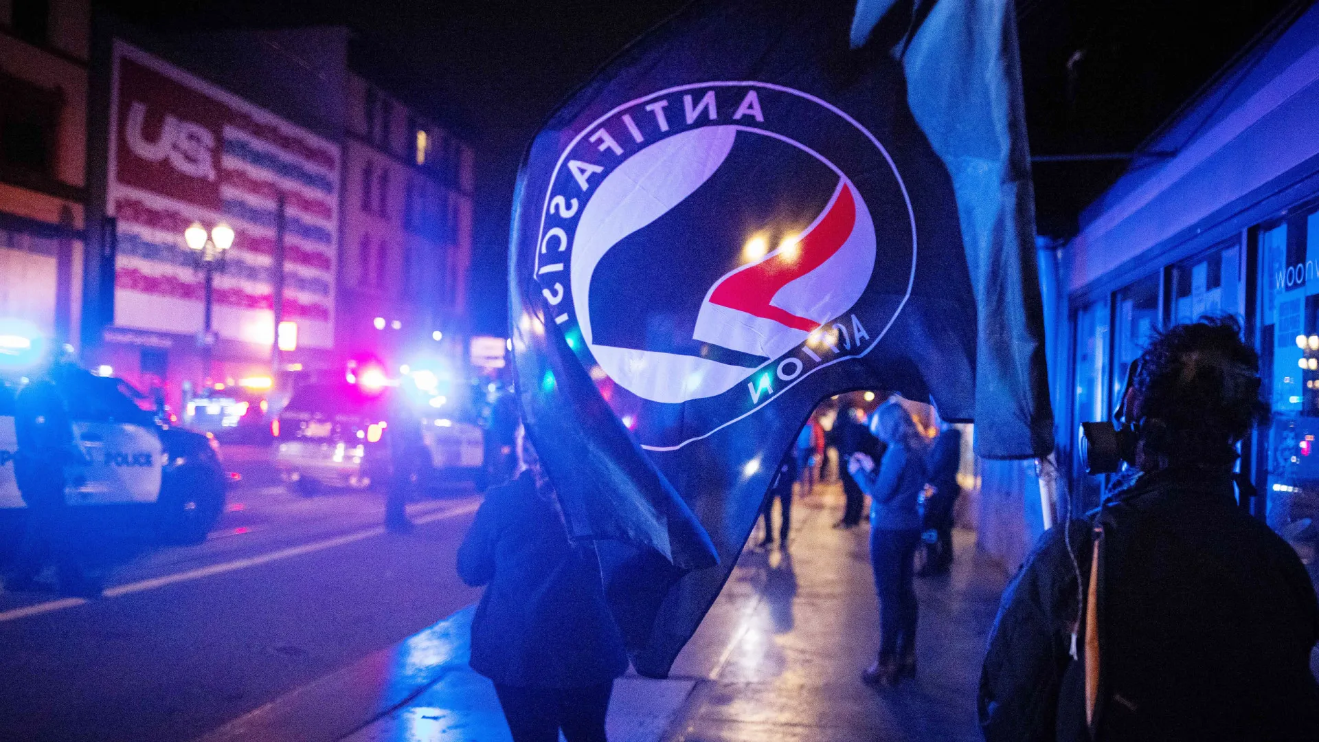 Trump declara Antifa como organização terrorista após morte de Charlie Ki