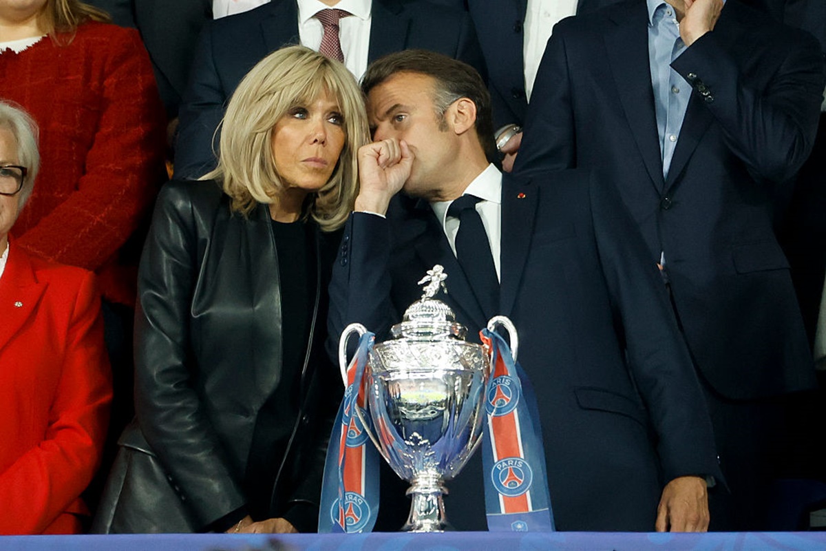 Macron apresentará laudos para provar que esposa é mulher. Entenda
