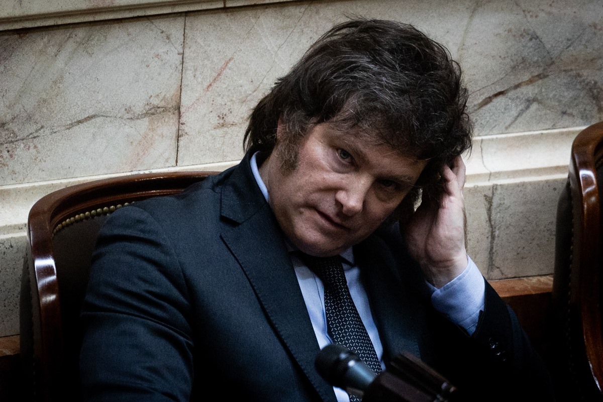 Argentina: Milei faz 1ª intervenção cambial para conter valor do dólar