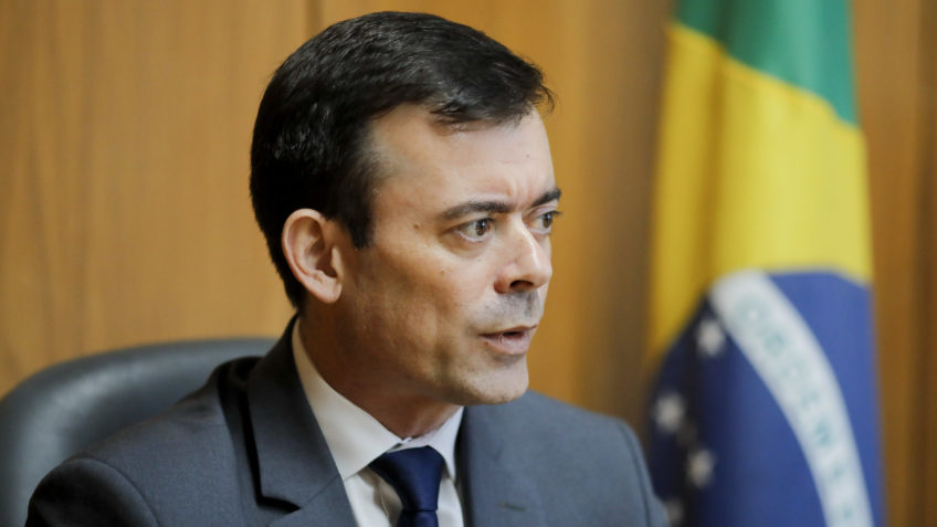 Ceron diz que penalização de agências ao Brasil “não faz mais sentido”