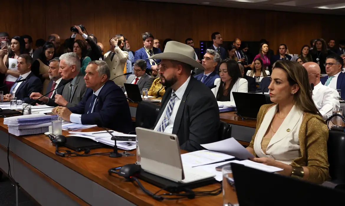 CPMI do INSS convida CGU, AGU e diretor da PF