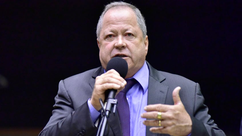Flávio Dino mantém cassação de Chiquinho Brazão