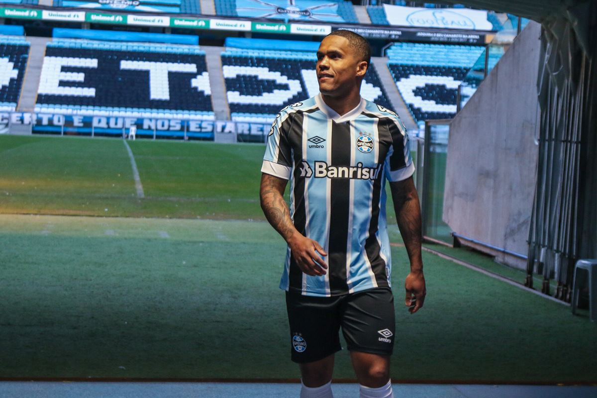 Entenda o caso que levou Douglas Costa a ser condenado à prisão