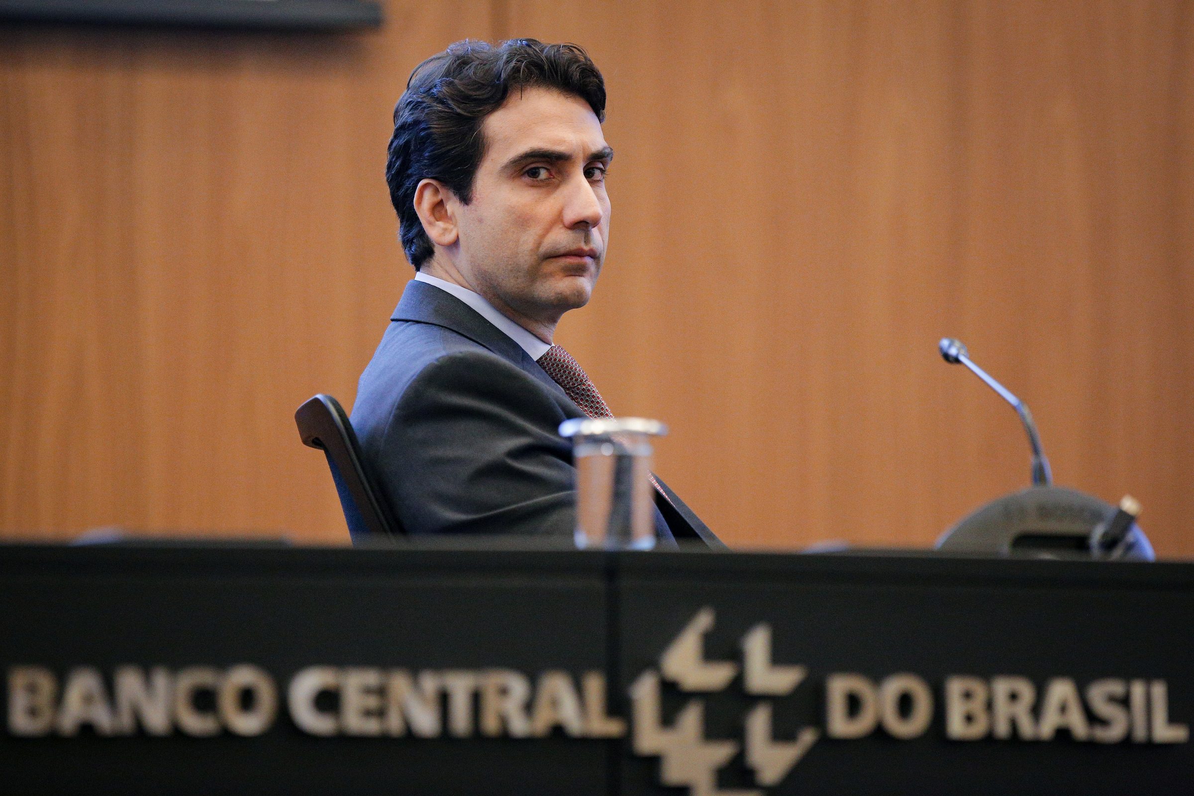 Autonomia do BC garante proteção para o país, defende Galípolo