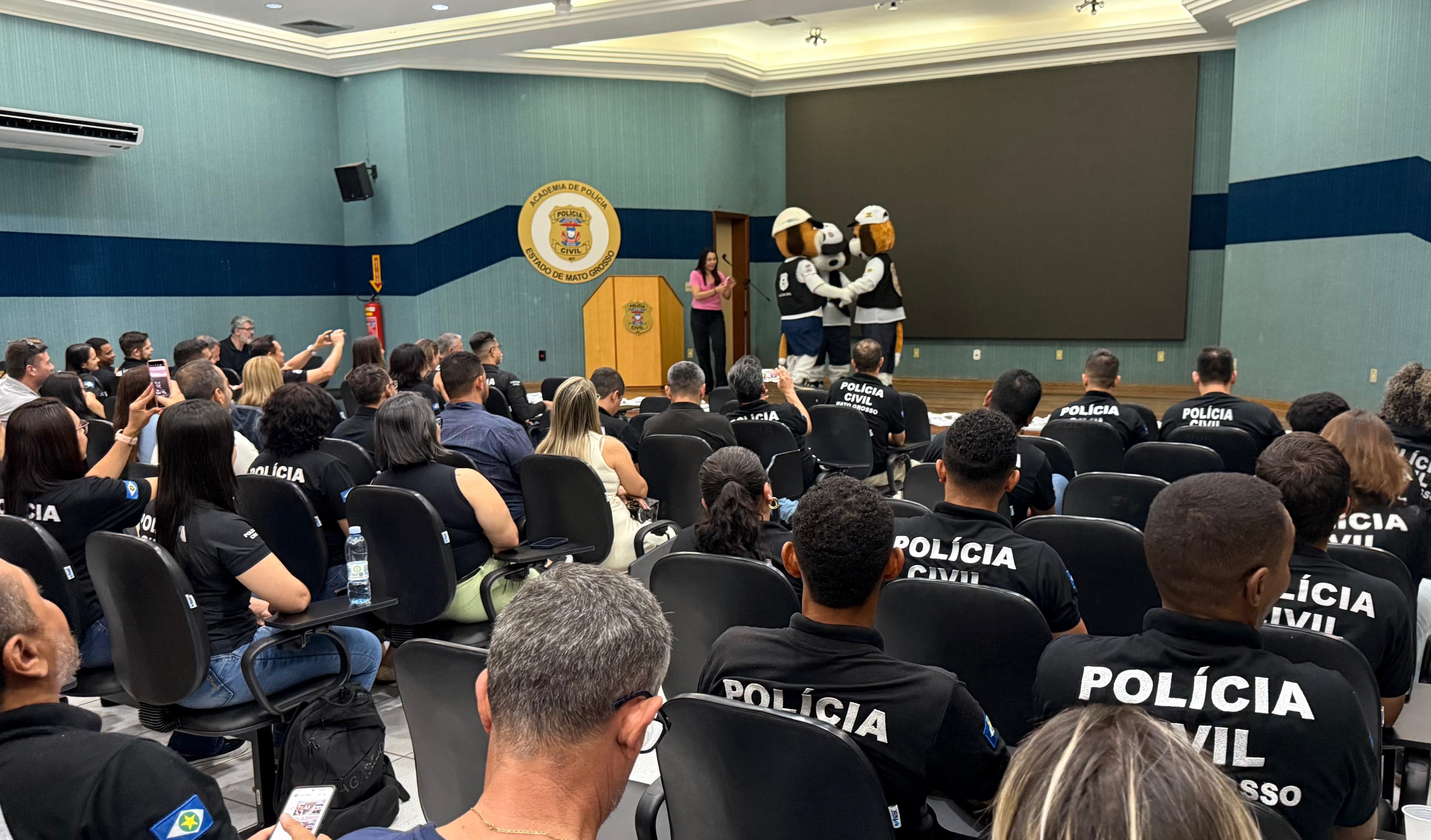 Polícia Civil realiza em Cuiabá curso inserido no projeto Escola Segura