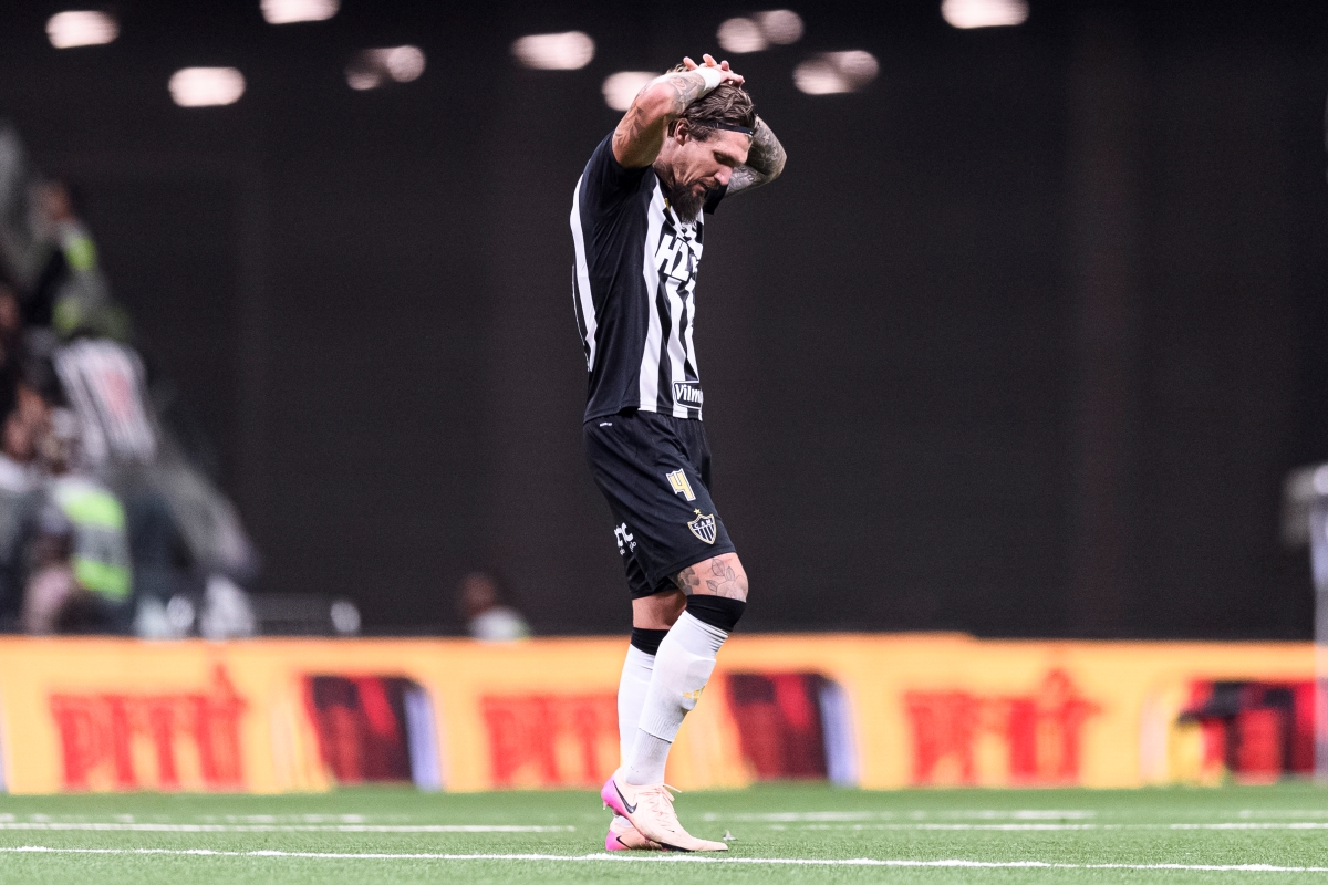 Atlético-MG sofreu cinco gols em jogadas aéreas nos últimos oito jogos