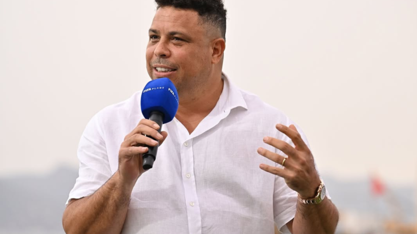 Ronaldo defende SAF para Corinthians, mas descarta investir no clube