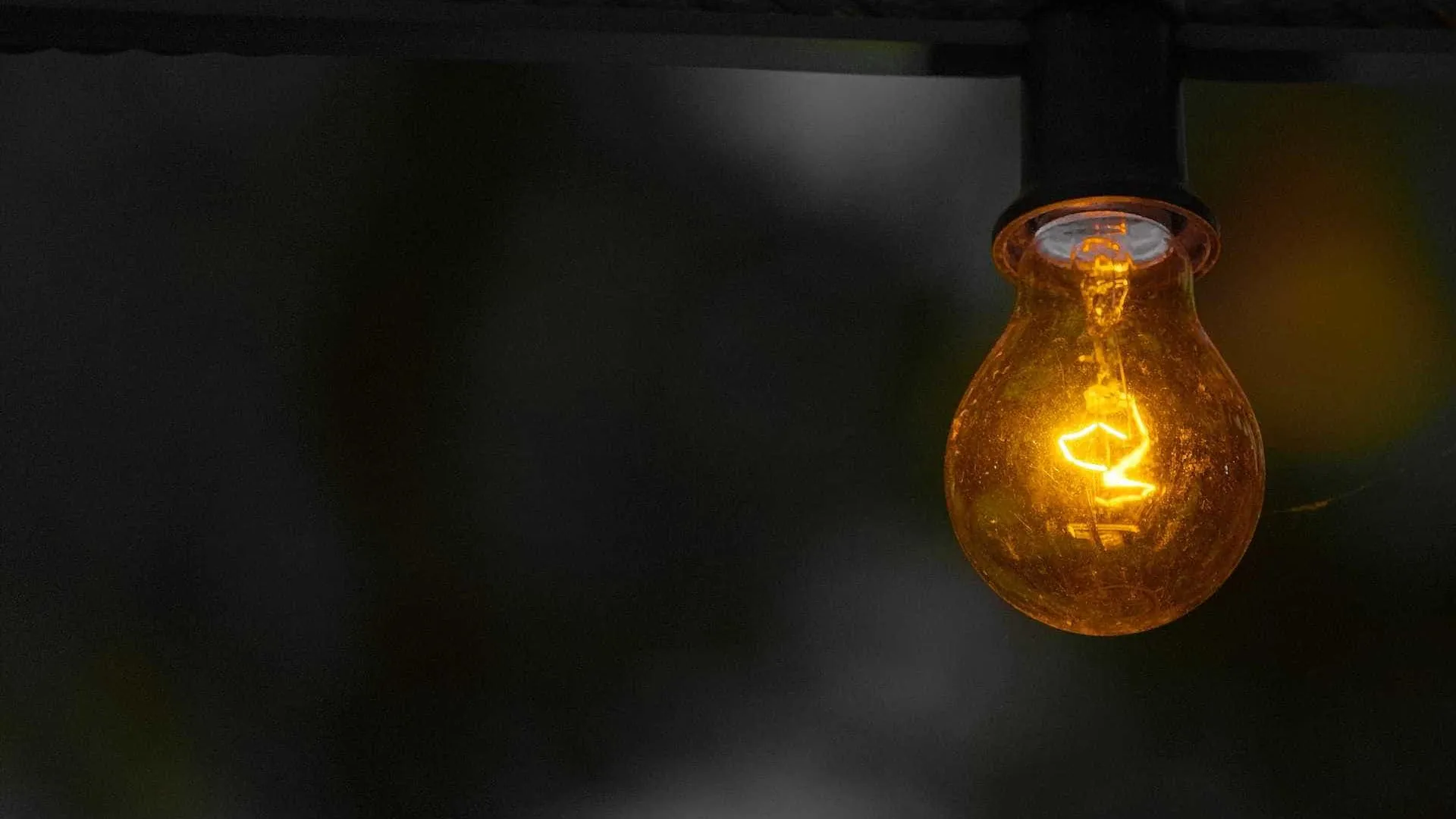 Gratuidade em conta de luz para baixa renda vai à sanção presidencial