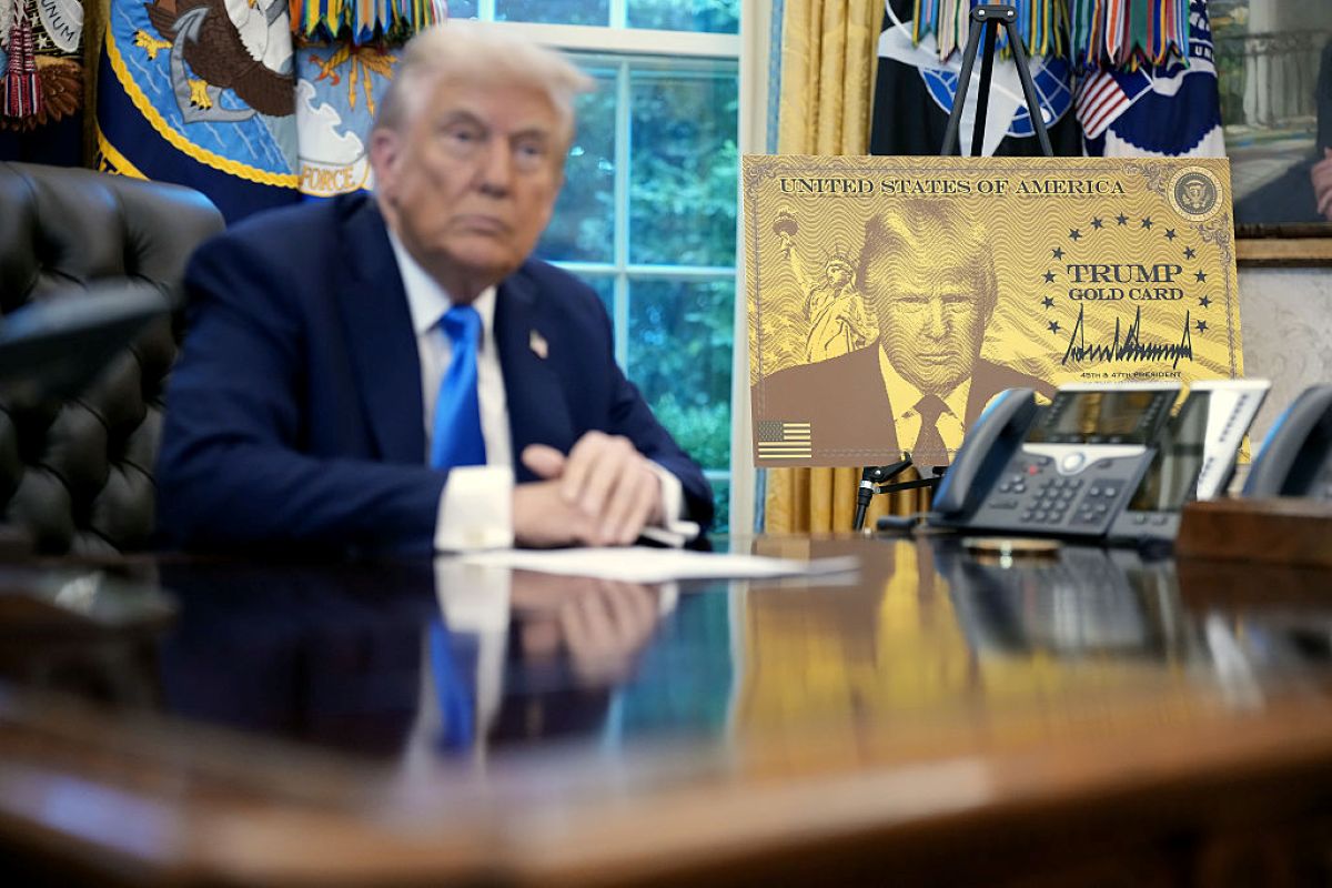 Trump lança “Gold Card”, visto de US$ 1 milhão para estrangeiros