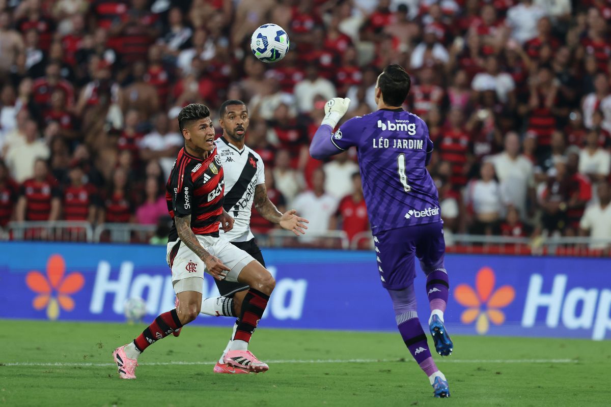 No clássico dos milhões, Flamengo e Vasco empatam no Maracanã