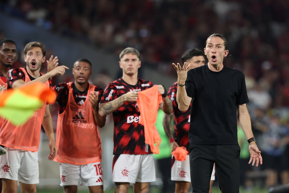Filipe Luís lamenta empate contra o Vasco: “Nos deixa triste”