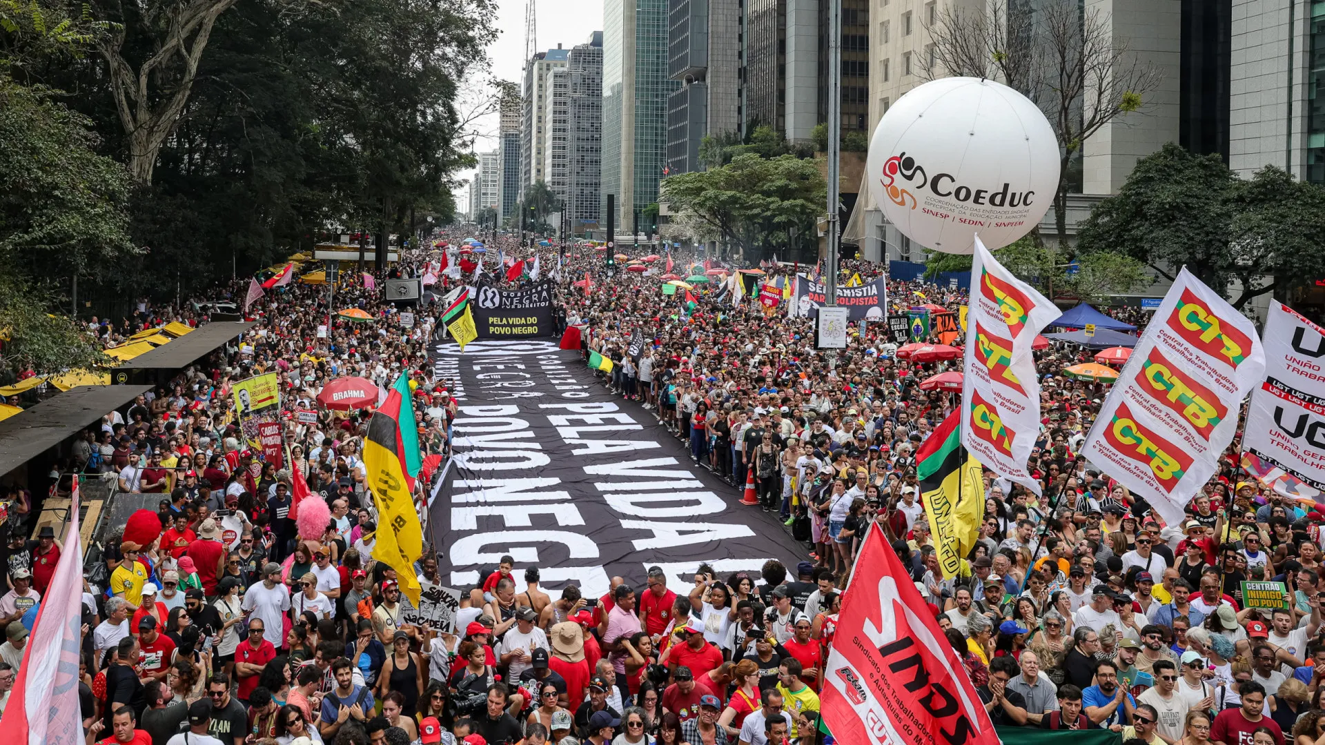 Manifestantes vão às ruas em 23 capitais contra a PEC da Blindagem e anistia