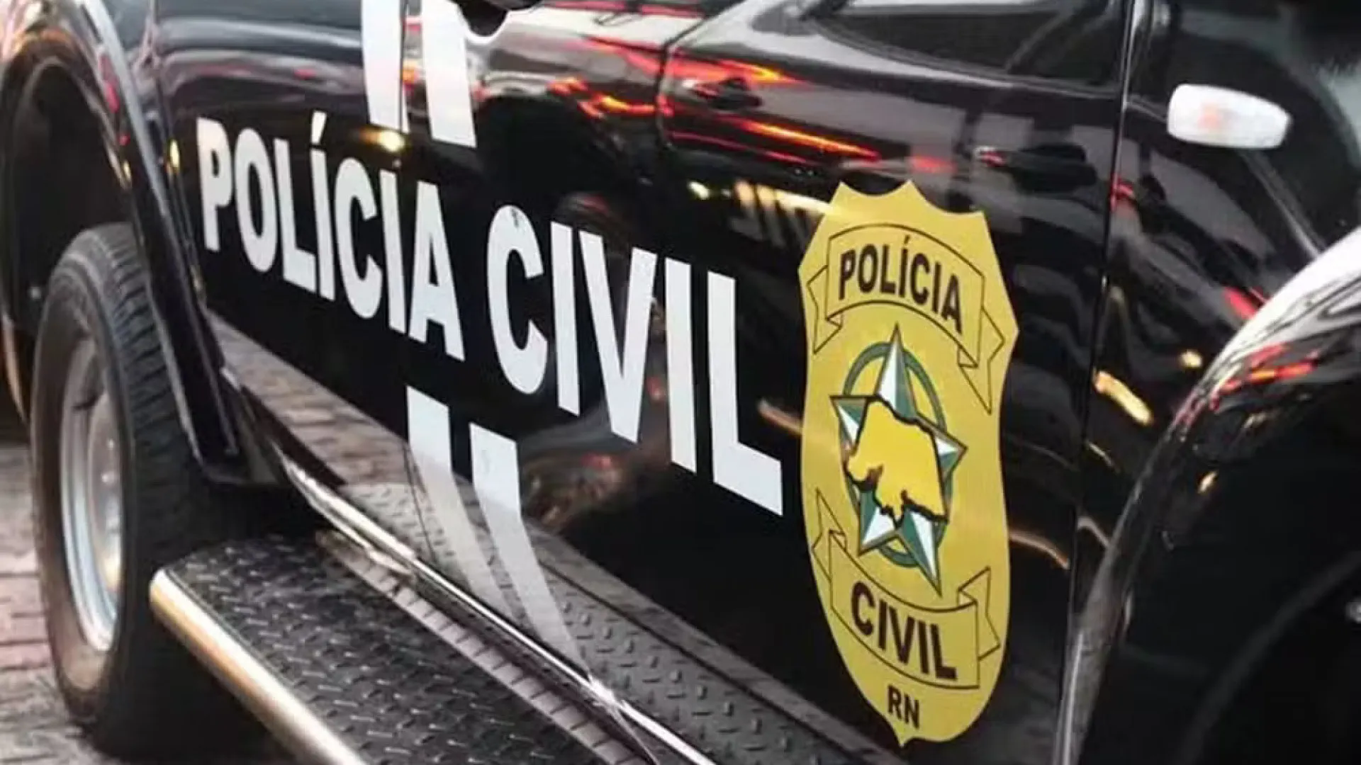 Polícia e MP fazem operação contra tráfico e lavagem de dinheiro do PCC