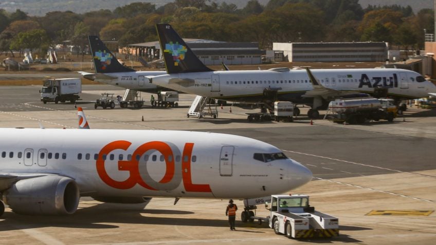 Ações da Azul e GOL disparam após desistência de fusão