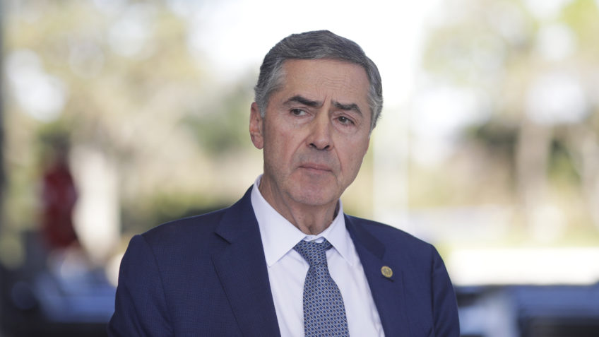 Barroso diz que pacificação depende do fim dos julgamentos do “golpe”