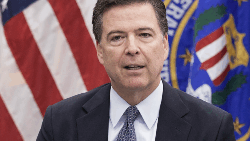 “Haverá outros”, responde Trump sobre indício de James Comey