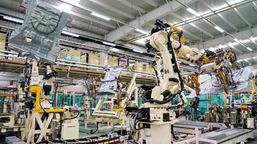 China bate recorde com 2 mi de robôs industriais em operação