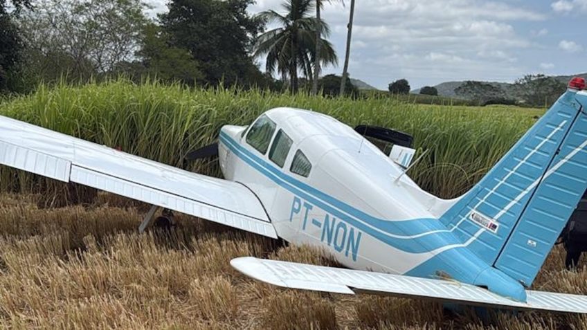 Avião com prefeito de João Pessoa tem pane e faz pouso de emergência