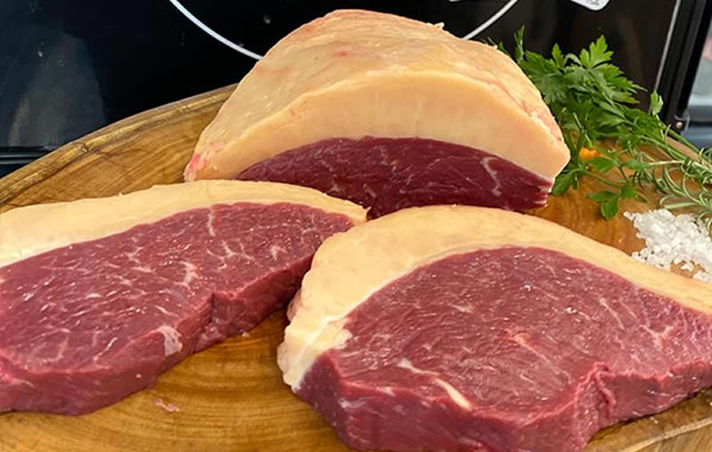 Picanha tem preço alto, mas relação de troca com salário mínimo melhora; veja comparativo