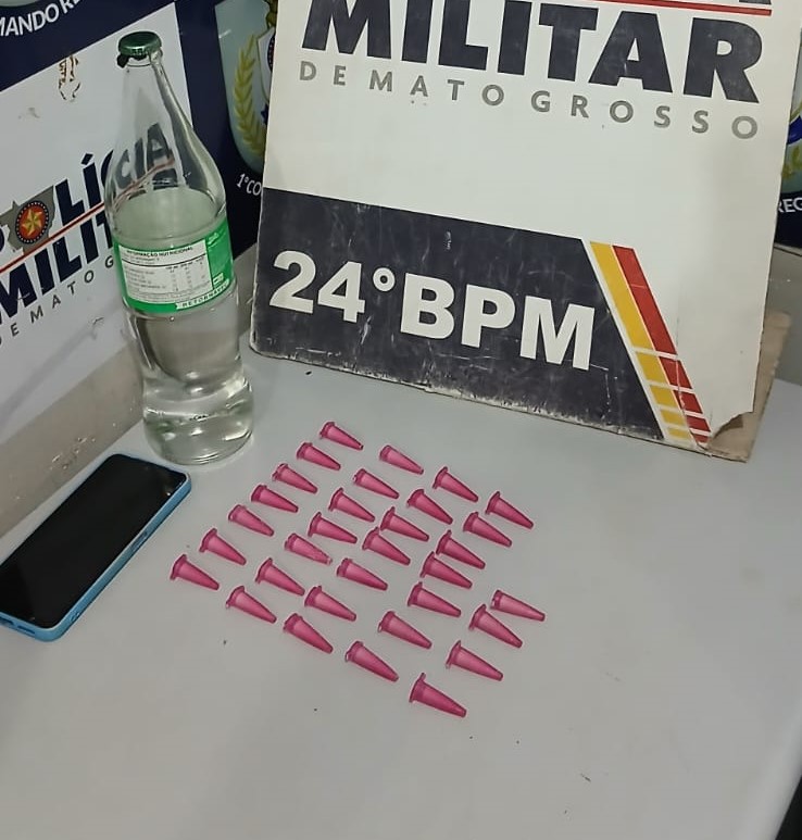 Polícia Militar prende dono de bar por tráfico de drogas no bairro Pedra 90