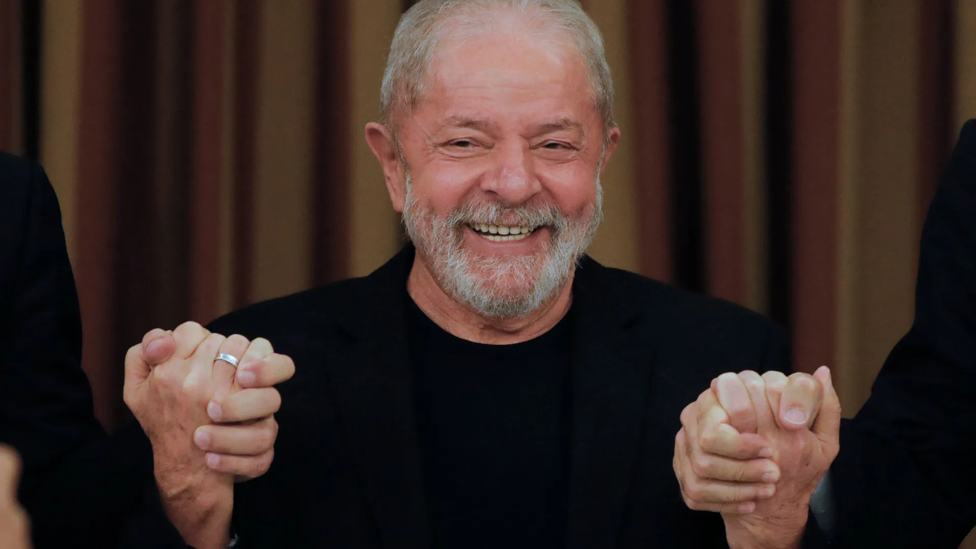Lula celebra aprovação do projeto de isenção do IR e agradece a Motta e Lira