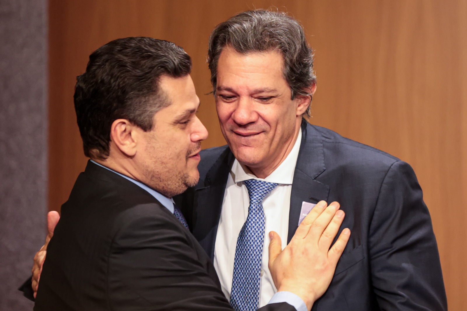 Haddad vê isenção do IR passar “sem problemas” no Senado