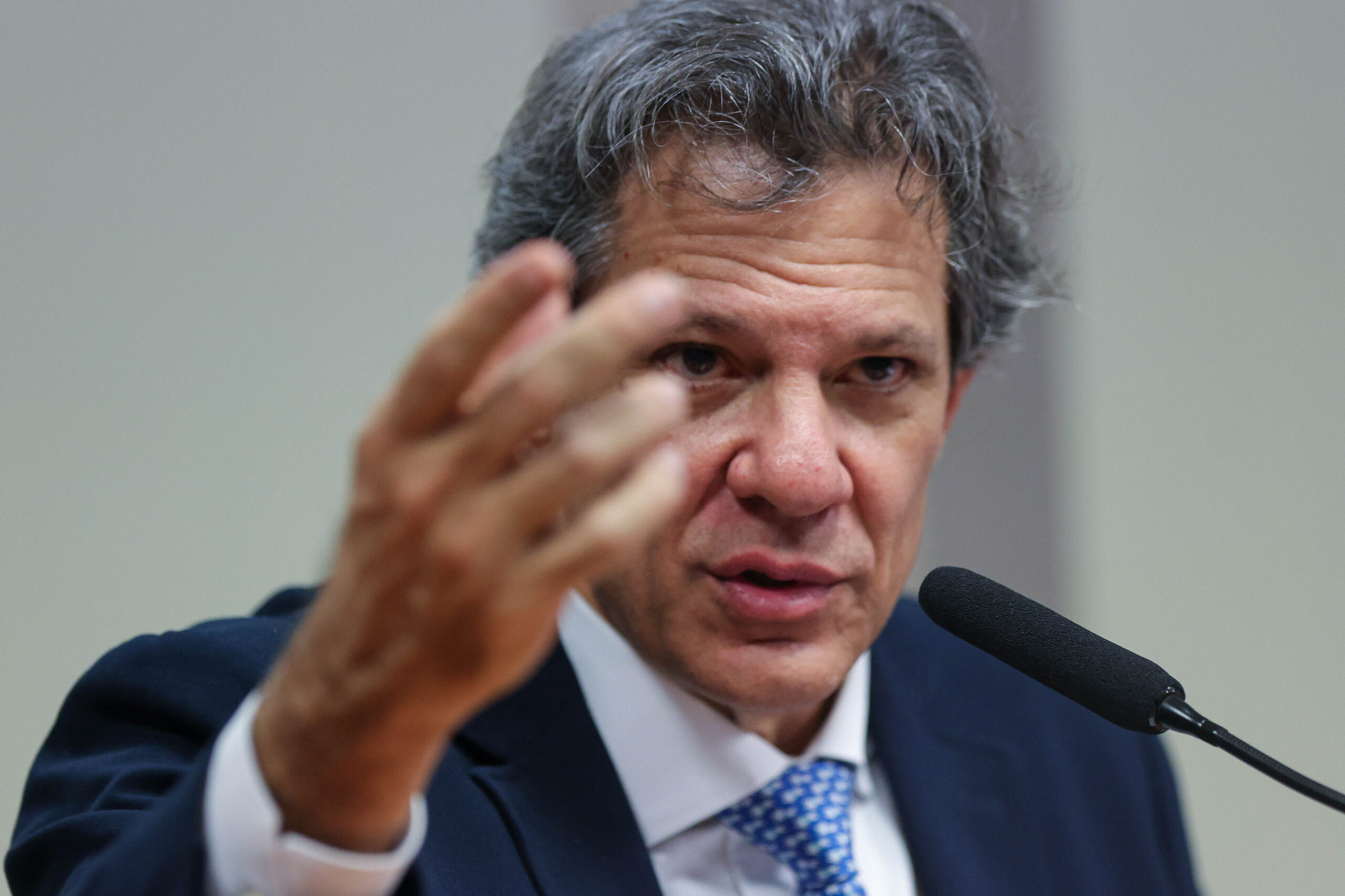 Haddad viajará a Washington em duas semanas e espera diálogo com EUA